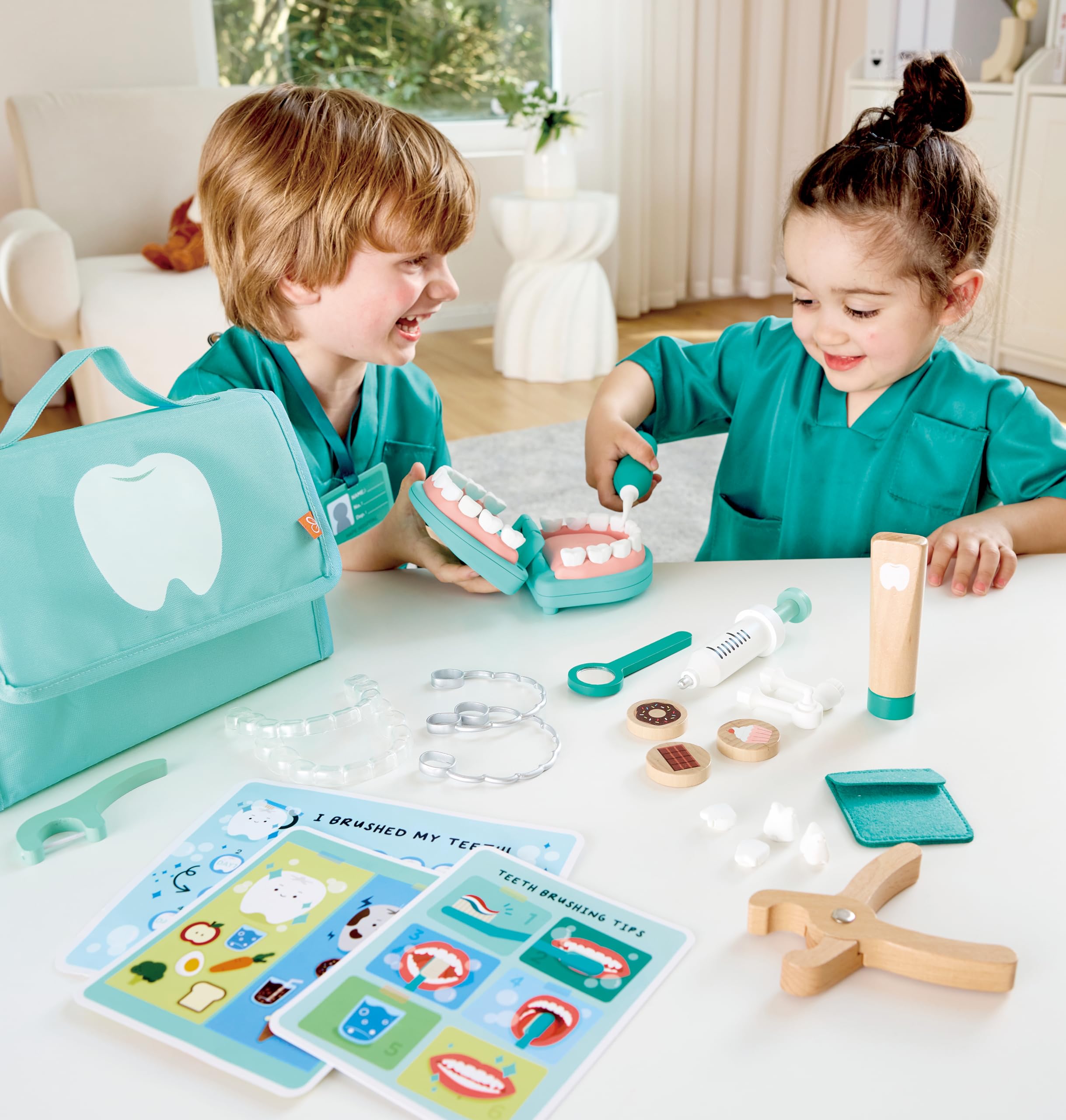 Hape Kit Dentista gioco di ruolo 8 denti interattivo