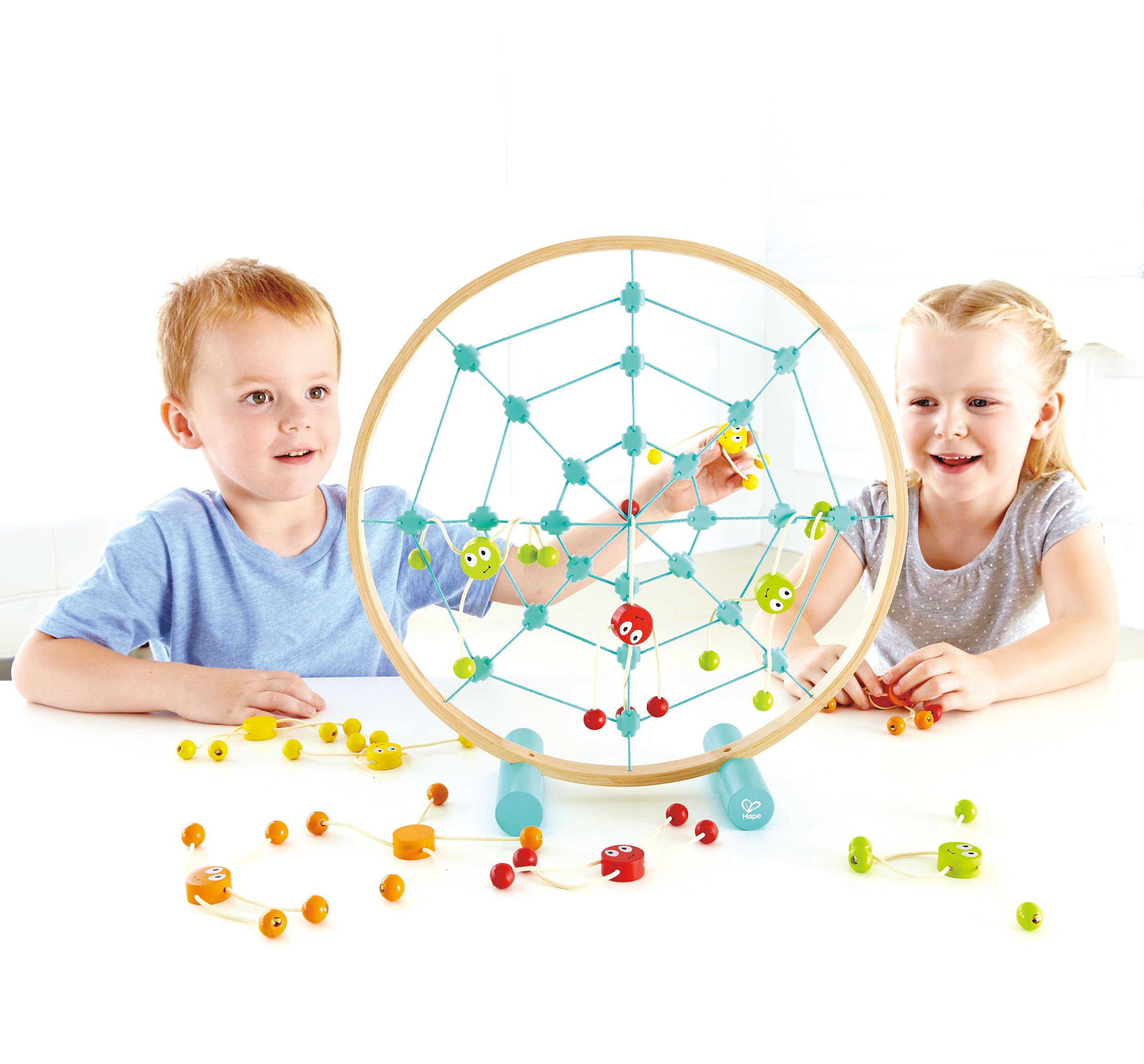 Hape E5555 gioco lancio ragnetti da giardino