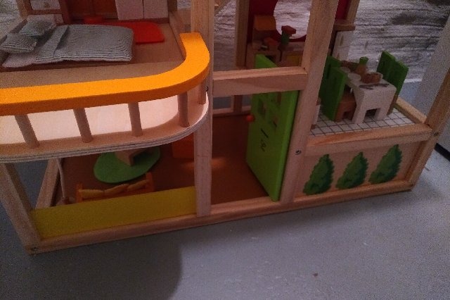 Hape E3401 Casa 4 Stagioni casa bambole legno arredata