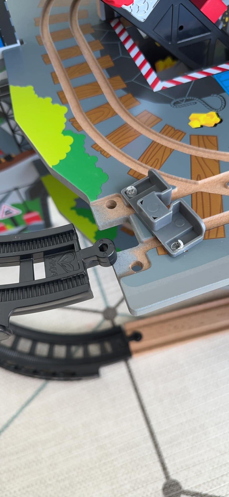 Hape Mega Miniera Montana pista trenino legno 32 pezzi