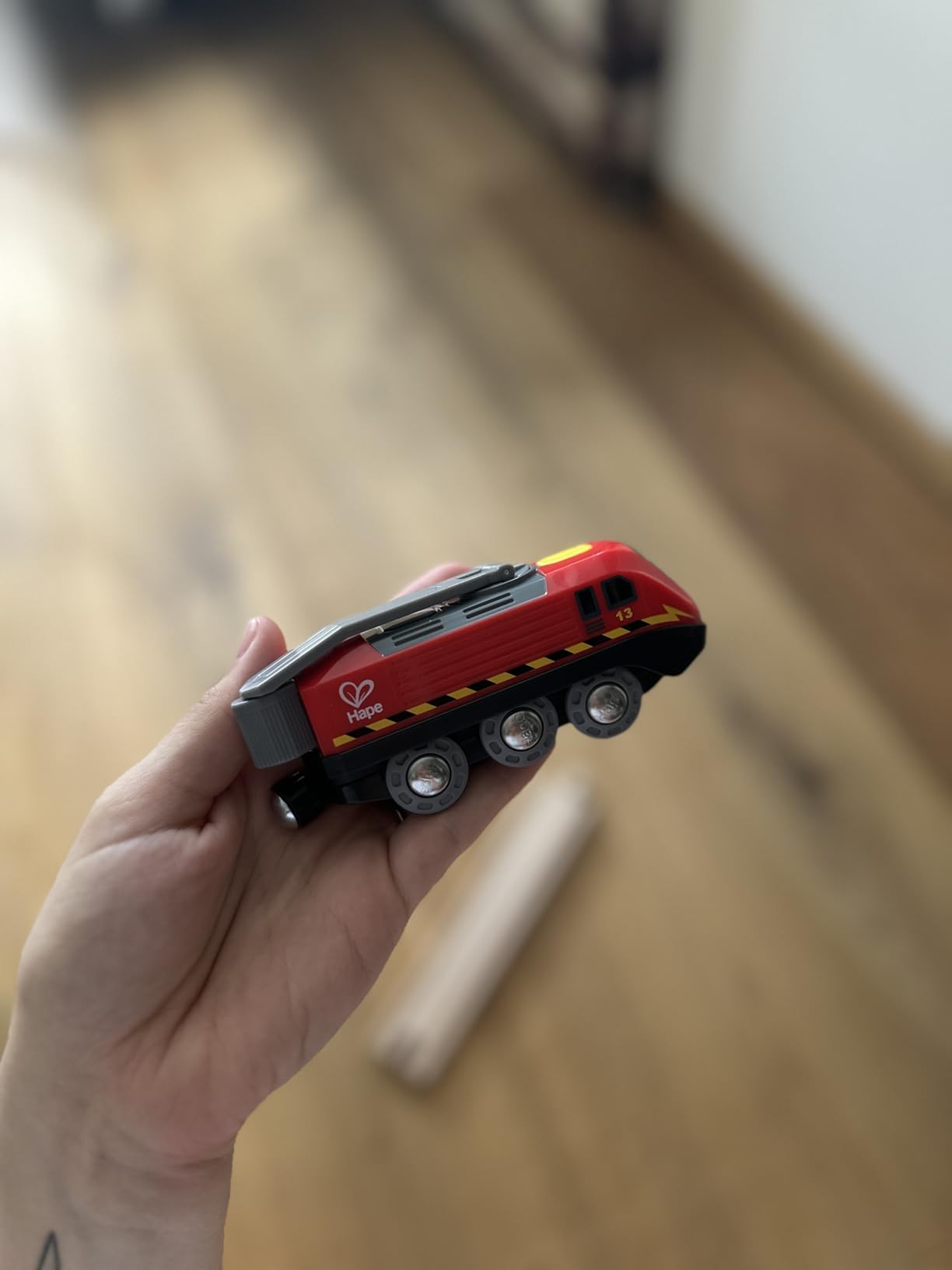 Hape Locomotiva ricaricabile trenino legno USB